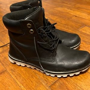 Black Timberland Boots-women’s sz 7